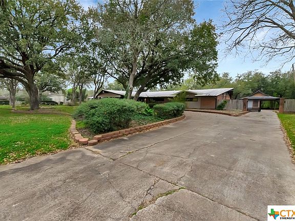 5th image of 545 Brookhollow Dr