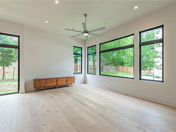 5th image of 2106 Allwood Dr #B