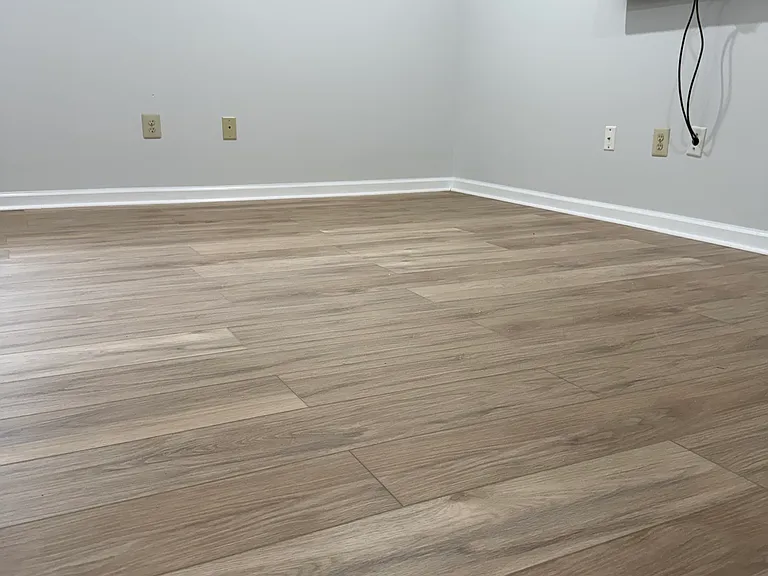 323 Glenn Rose Cir — Photo 14
