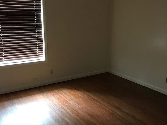 4th image of 3807 Spurgeon Dr APT C