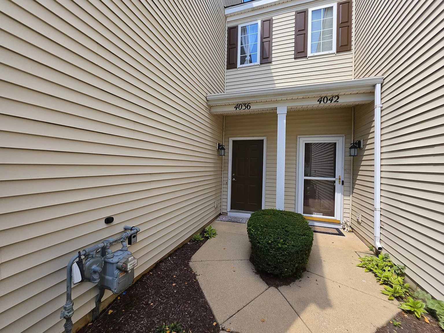3 bed, 1.5 bath, 1600 sqft, $2,575 — Photo 2