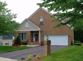 3803 Parkway Place Dr, Roanoke, VA 24018