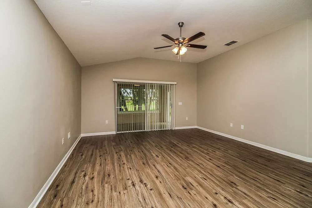 3 bed, 2.0 bath, 2121 sqft, $3,550 — Photo 3