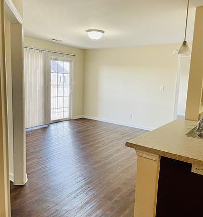2nd image of 301 Rotunda St #101