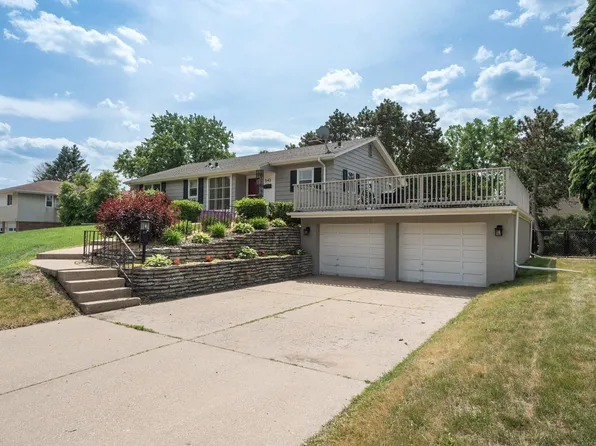 543 Star Ln, South Saint Paul, MN 55075