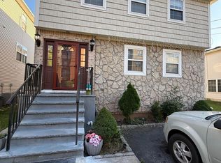 31 NE Beverly St #2-F, Carteret, NJ 07008