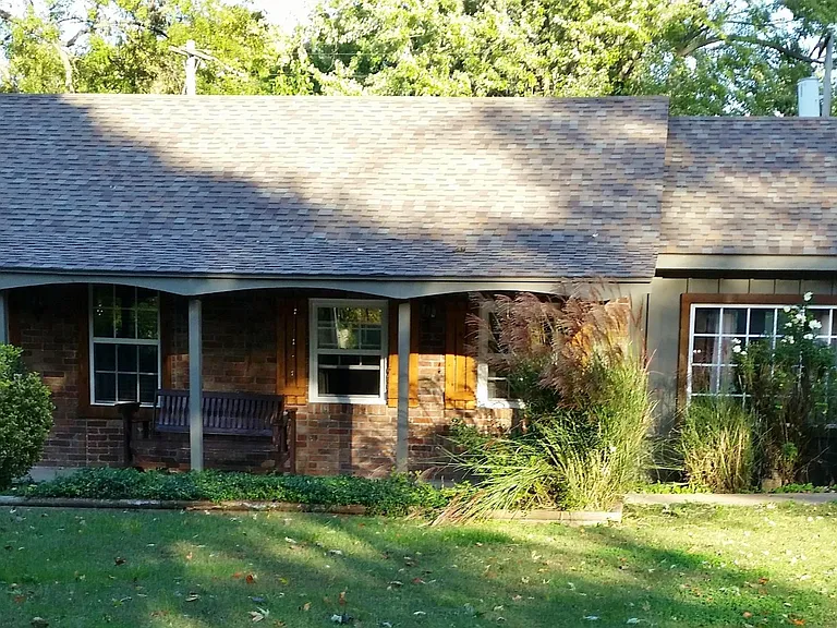 1818 S Maryland Ave — Photo 3