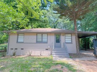 634 Currie Dr, Forest Park, GA 30297
