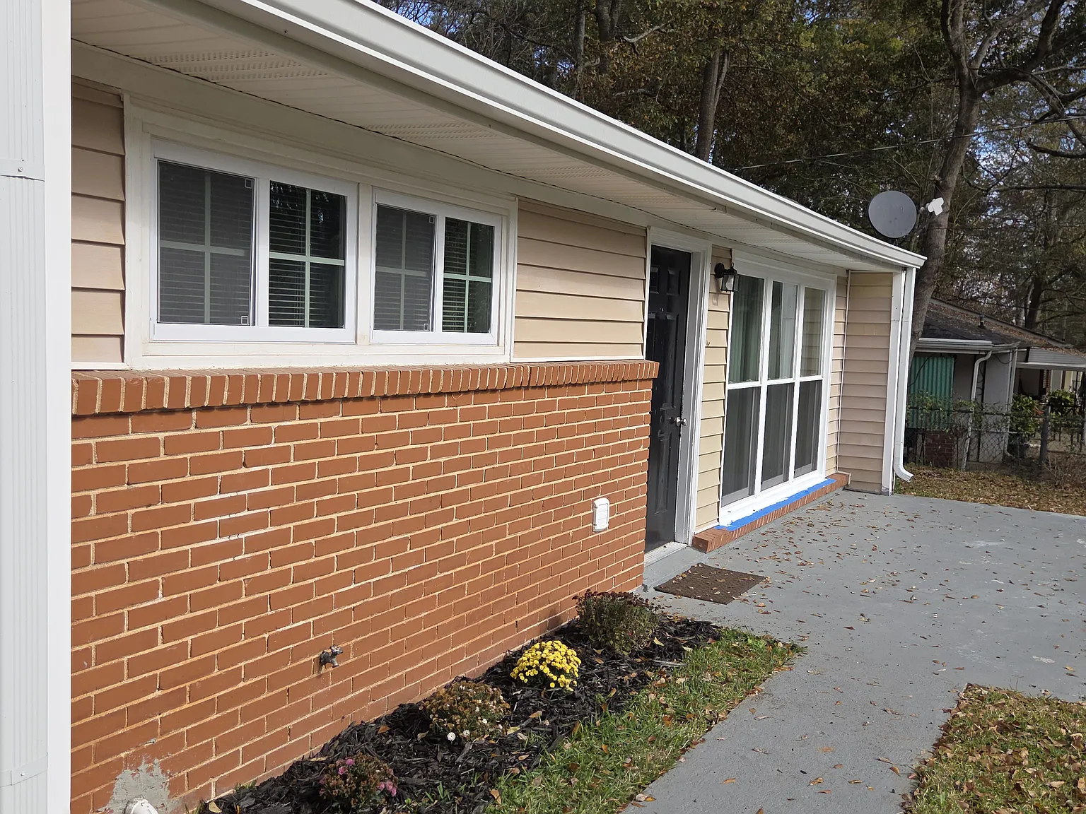 2 bed, 832 sqft, $1,700 — Photo 2