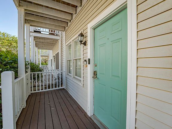 5th image of 4 Windjammer Ct #4