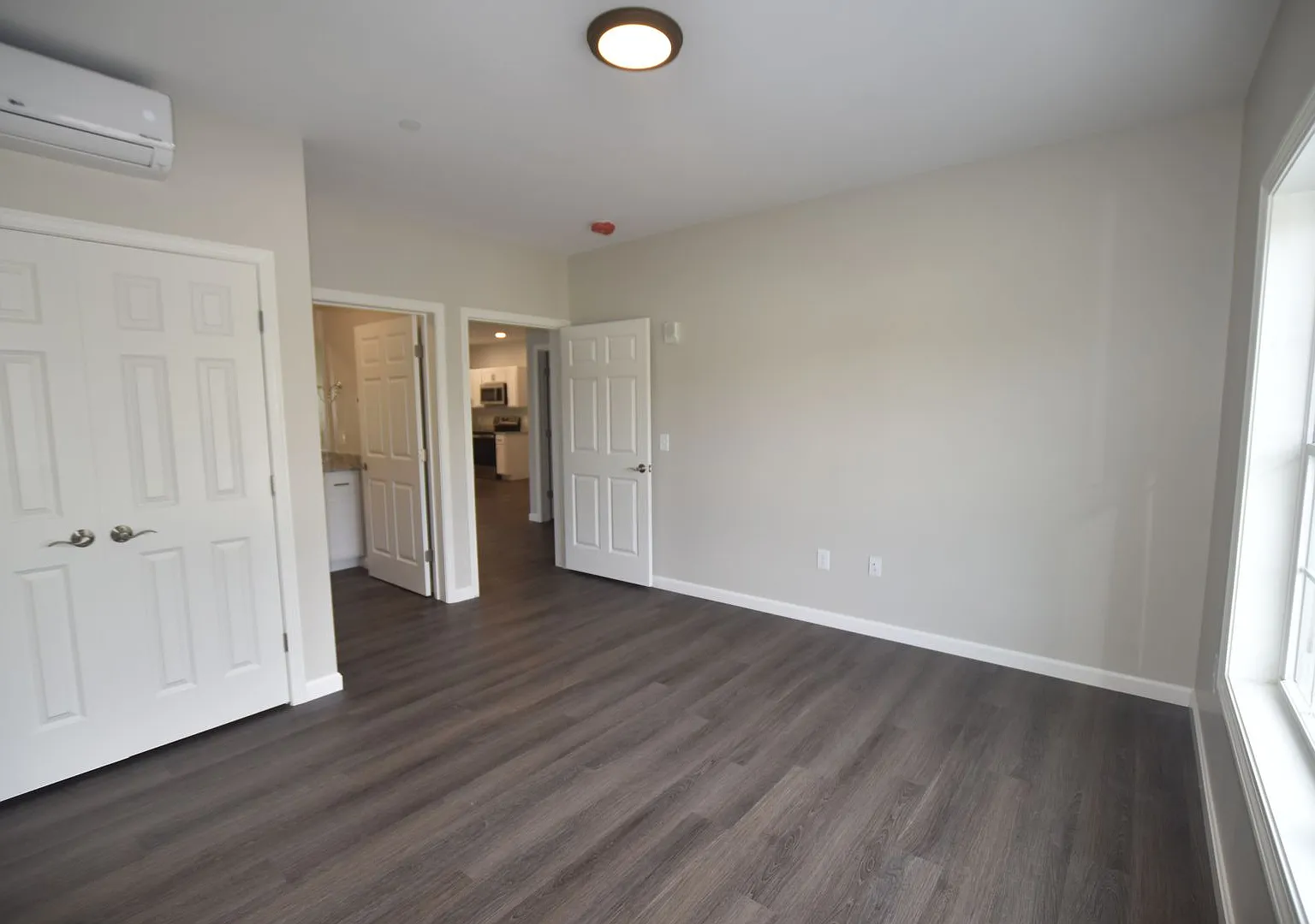 V&W/217 Rockingham Rd — Photo 4