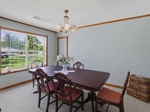 5th image of 105 Radeke St