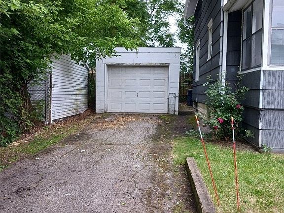 2nd image of 1008 Elwell Ct