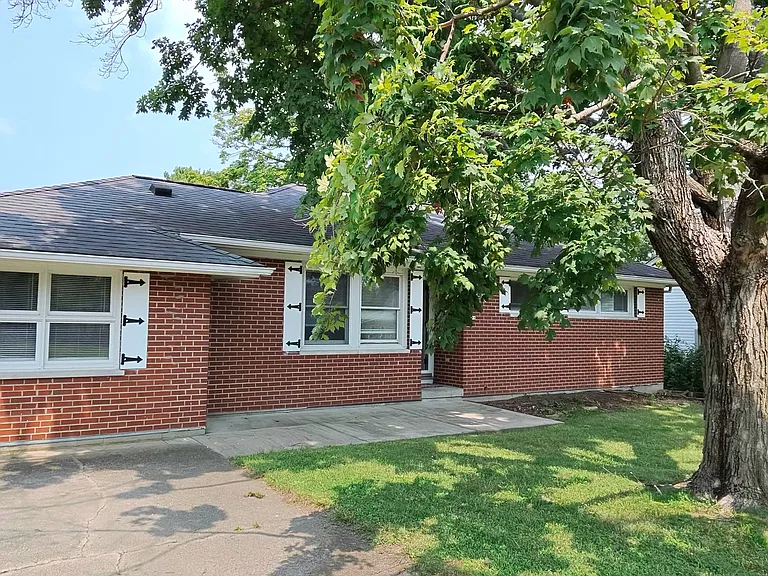 308 Cox St — Photo 1