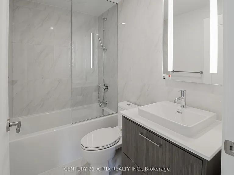 858 Dupont St #718 — Photo 8