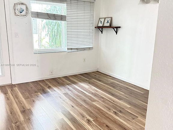 5th image of 655 Meridian Ave APT 2