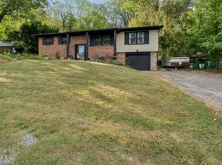 516 Foothills Rd, Kingsport, TN 37663