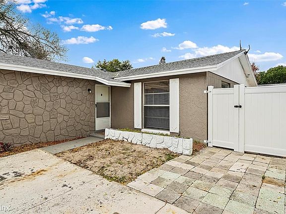 3rd image of 8622 Leeward Dr