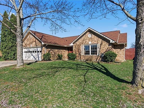 2nd image of 8858 Deer Hollow Dr