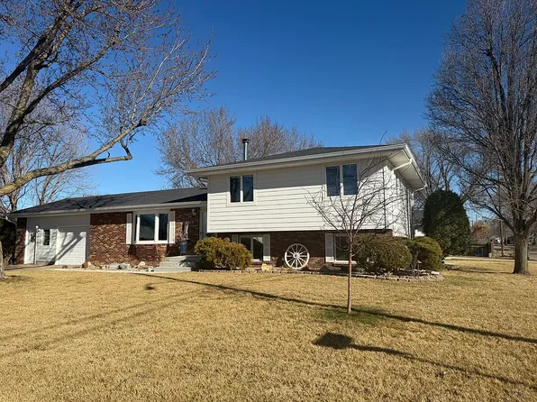 1017 Waynoka St, Hastings, NE 68901