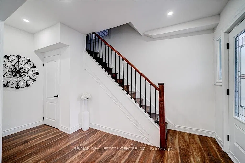 5 bed, $3,200 — Photo 3