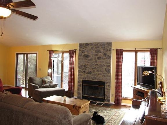 4th image of 7454 Carriage Hills Dr