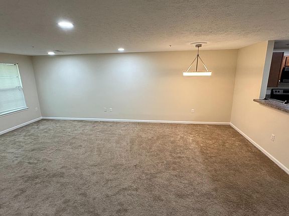 4th image of 4604 Deepwood Ct #87D