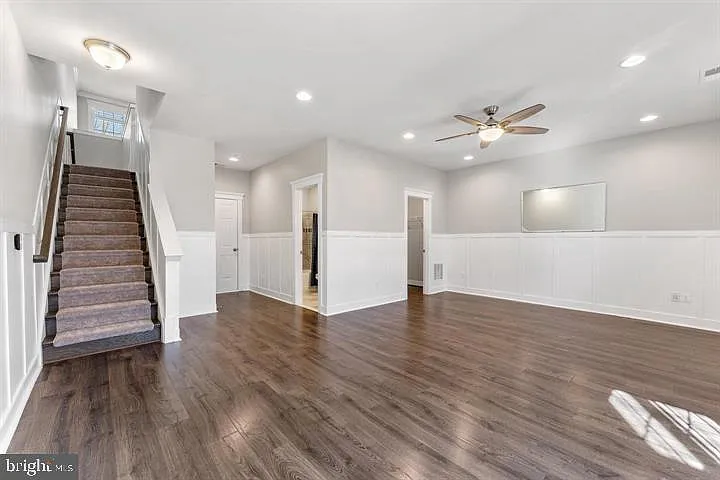 602 Savile Row Ter — Photo 21