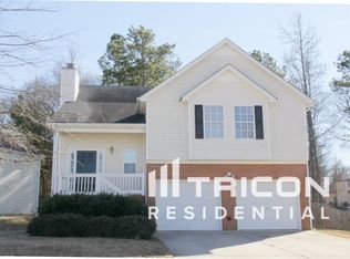 8456 Brook Lake Ln, Douglasville, GA