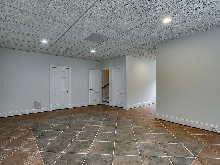 111 Daleyuhski Way — Photo 22
