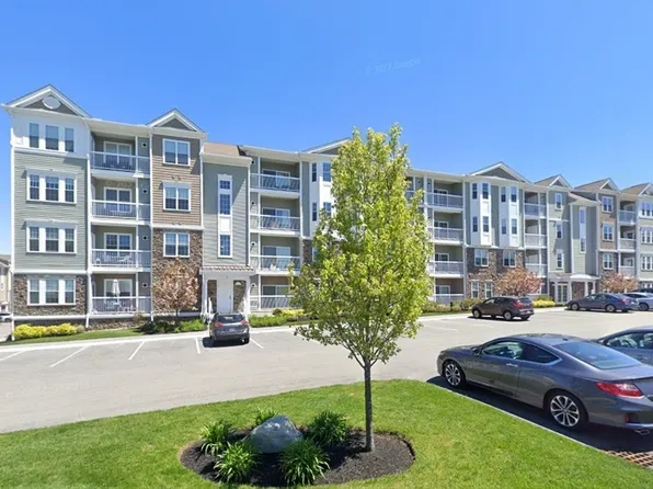 1 Francis Dr APT 405, Andover, MA 01810
