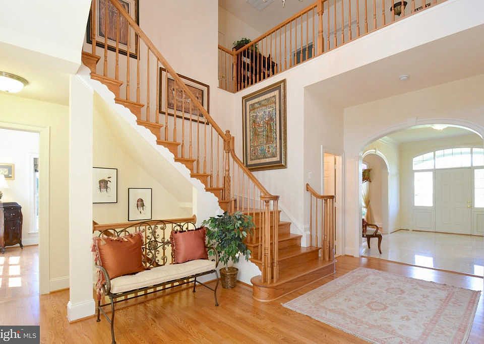 9319 Occoquan Overlook Dr, Lorton, VA 22079 Zillow