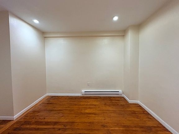 4th image of 74 Liverpool St APT 1