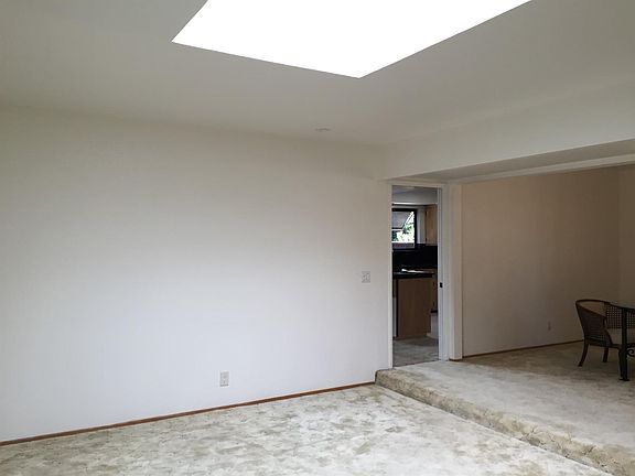 4th image of 6444 Oakcreek Way