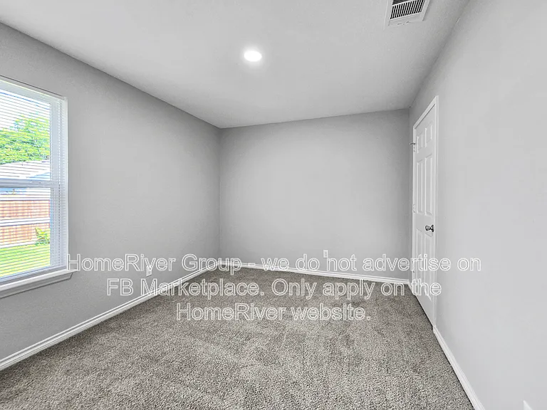 1332 Driess St — Photo 12