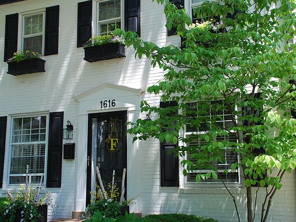 2nd image of 1616 Forest View Dr