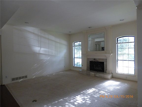 3rd image of 1428 Mantlebrook Dr