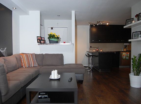 3rd image of 660 Hill Dr #5-206