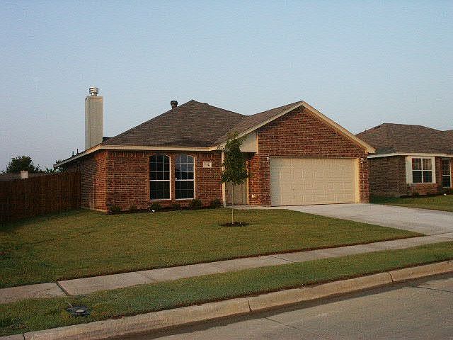 1st image of 752 Bur Oak Dr