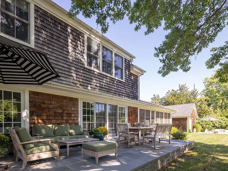 18 Dickerson Dr — Photo 17