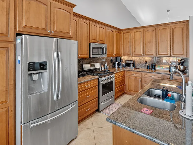 1528 Knoll Park Gln — Photo 2
