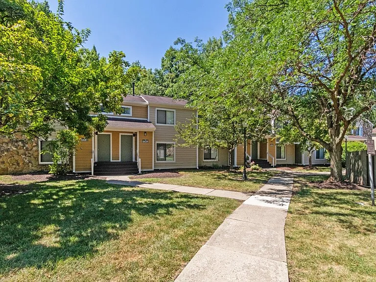 Parkside at Castleton Square Apartments and Townhomes — Photo 30