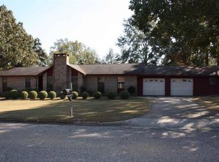 102 E Emerald Dr, Enterprise, AL 36330