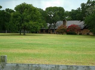 9500 Dew Rd, College Station, TX 77845