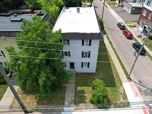 3rd image of 325 Main St