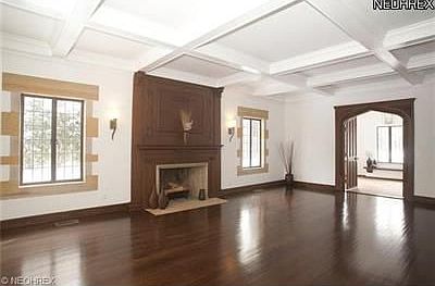 4th image of 17600 Parkland Dr