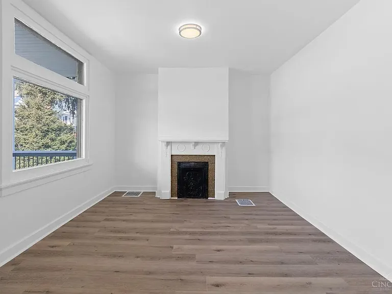 3518 Hudson Ave — Photo 4