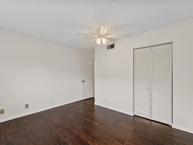 719 Lori Dr #204 — Photo 21