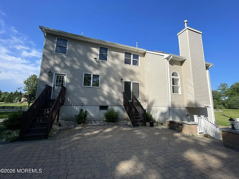 15 Hope Dr — Photo 28