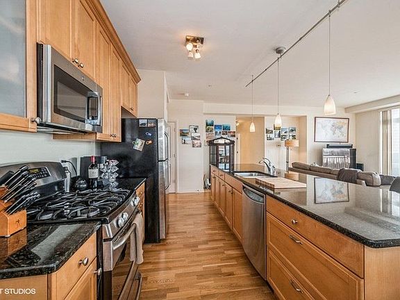 4th image of 120 N Northwest Hwy Unit 303